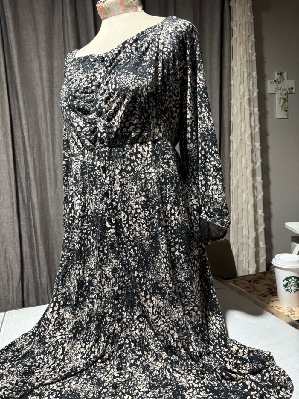 torrid Black and White Speckled Midi Dress - Picture 4 of 11